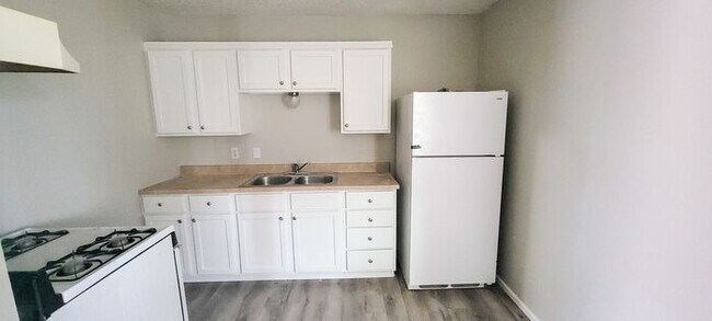 Foto del edificio - Cozy 1 Bed, 1 Bath + Unlimited Laundry!