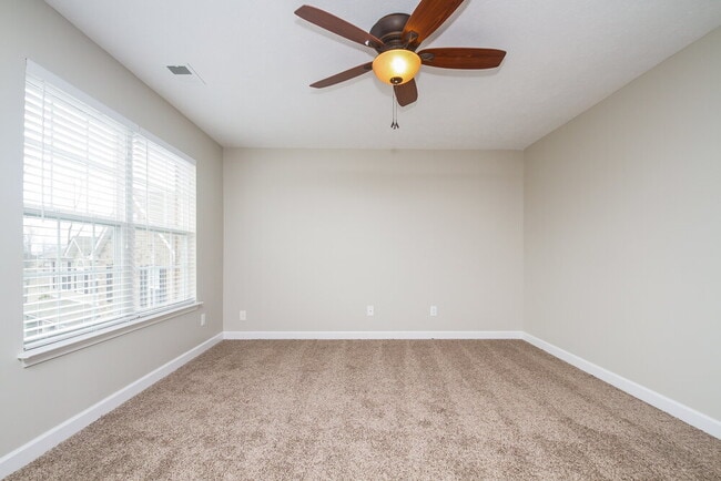 Foto del edificio - 904 Summercrest Cove