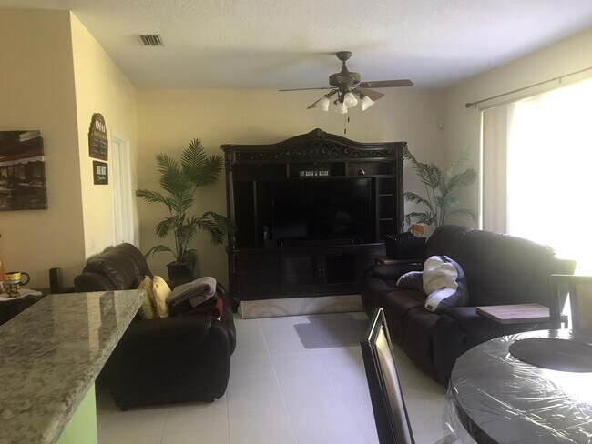 Foto del edificio - 18195 Boca Way Dr