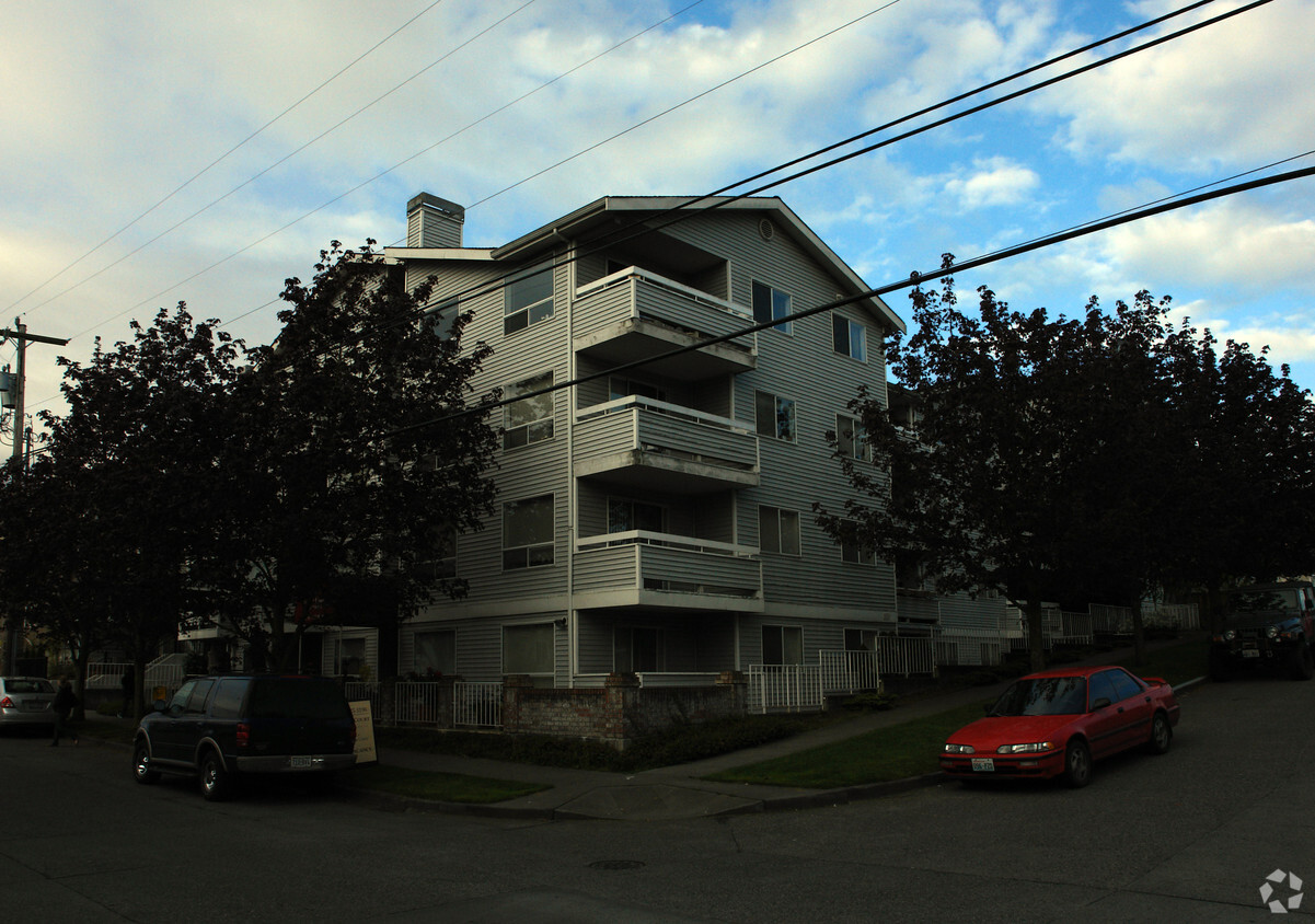 Primary Photo - The Stone Court Apartments