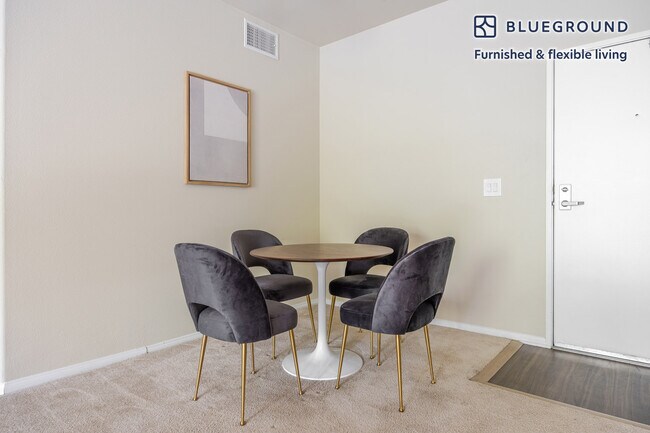 Foto del edificio - 5535 Westlawn Ave