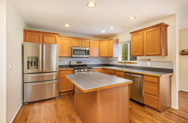 Building Photo - 339 Hunters Trail