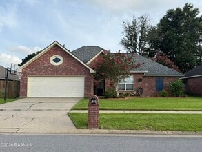 Building Photo - 133 Woodstock Dr