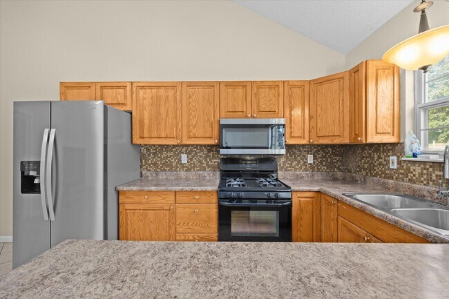 Foto del edificio - 2107 N Keebler Ave