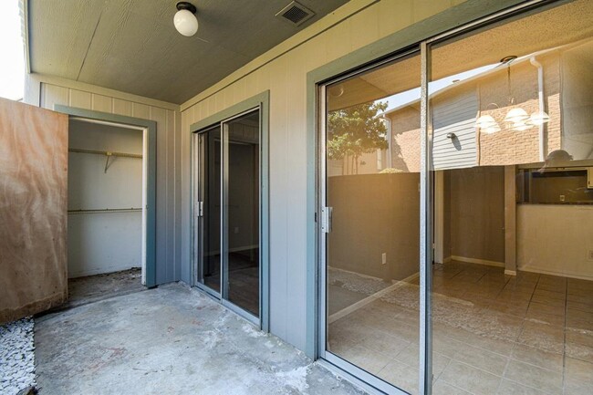Building Photo - 260 El Dorado Blvd