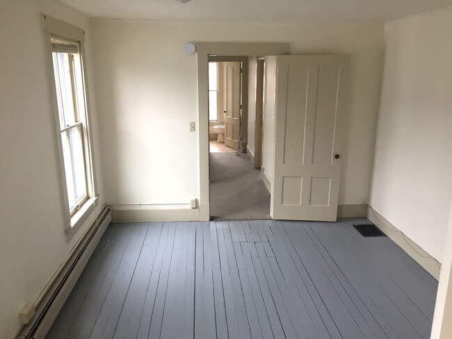 Building Photo - 33 St Paul St