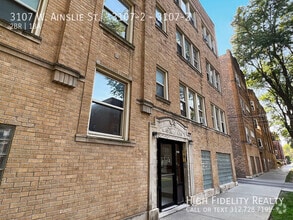 Building Photo - 3107 W Ainslie St
