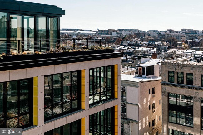 Foto del edificio - 1357 R St NW