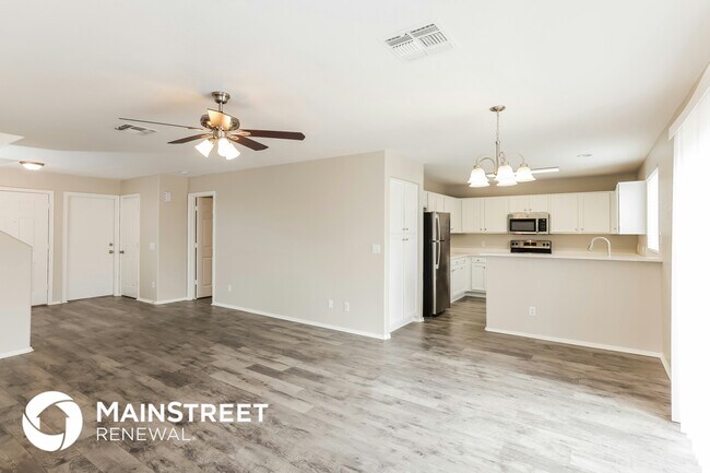 Building Photo - 12622 W Paradise Dr