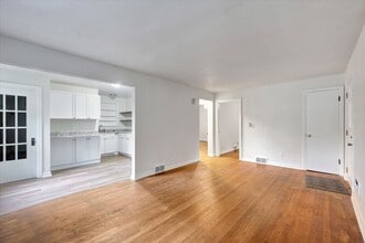 Building Photo - 301 Hessel Blvd