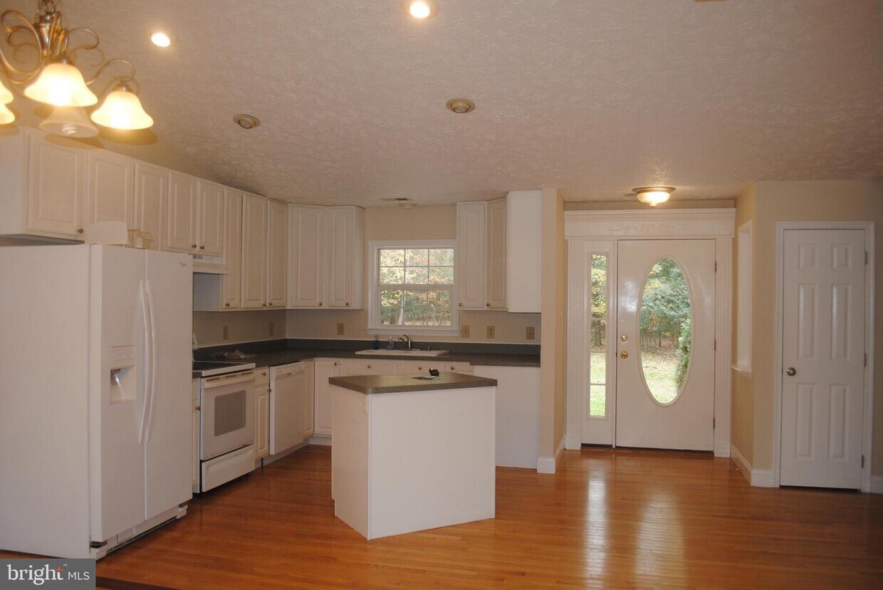 5605 Knobby Pl, Waldorf, MD 20601 House Rental in Waldorf, MD