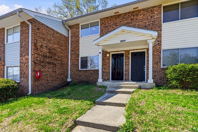 Building Photo - Reserve @ Blu Townhomes