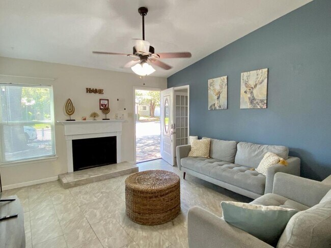 Photo - 10027 Birch Field Dr House