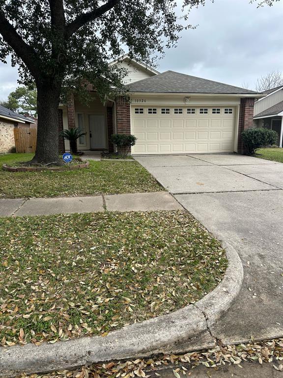 Foto del edificio - 10326 Bushy Creek Dr