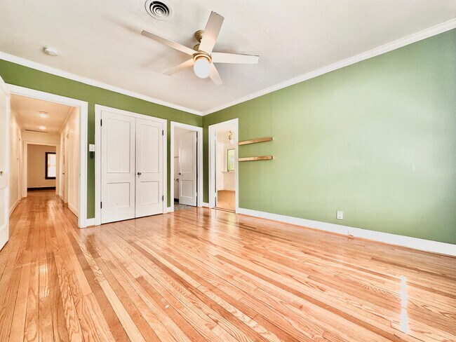 Foto del edificio - Cherrywood 3x2 + Detached Studio/At-Home Office