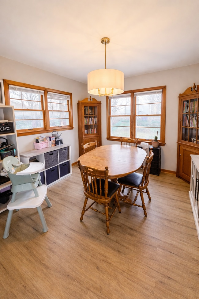 Building Photo - 2109 Main St