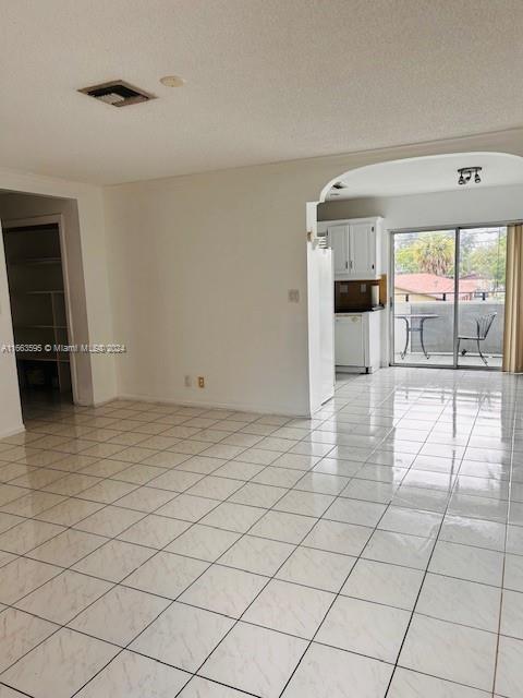 Foto del edificio - 222 SW 1st St