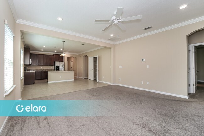 Foto del edificio - 16181 Dowing Creek Dr
