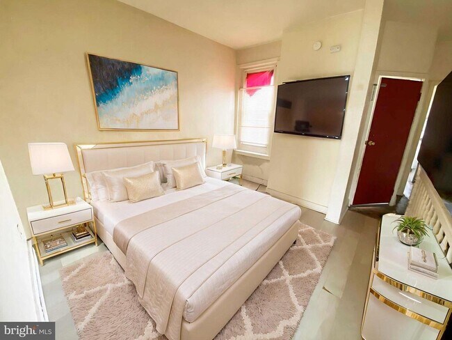 Foto del edificio - 3454 N Water St