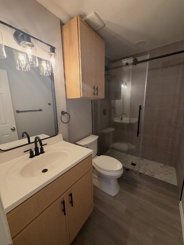 Foto del edificio - 1002 Pleasant Valley Ln