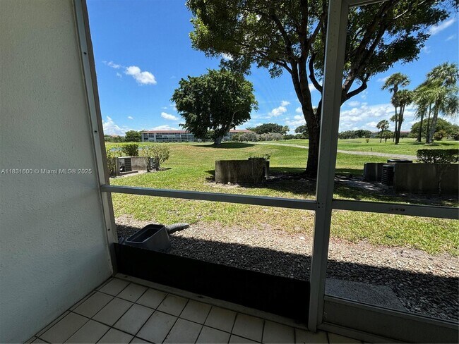Foto del edificio - 13475 SW 9th St