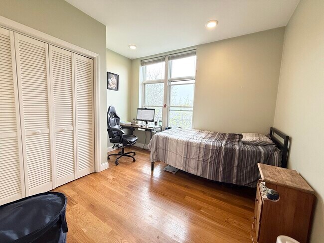 Foto del edificio - 299 Dudley St