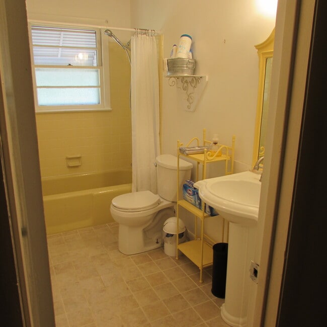 Foto del edificio - 366 Adolph Taylor Rd