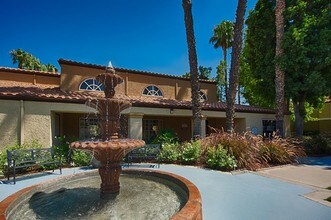 Oasis Townhome Apartments photo'