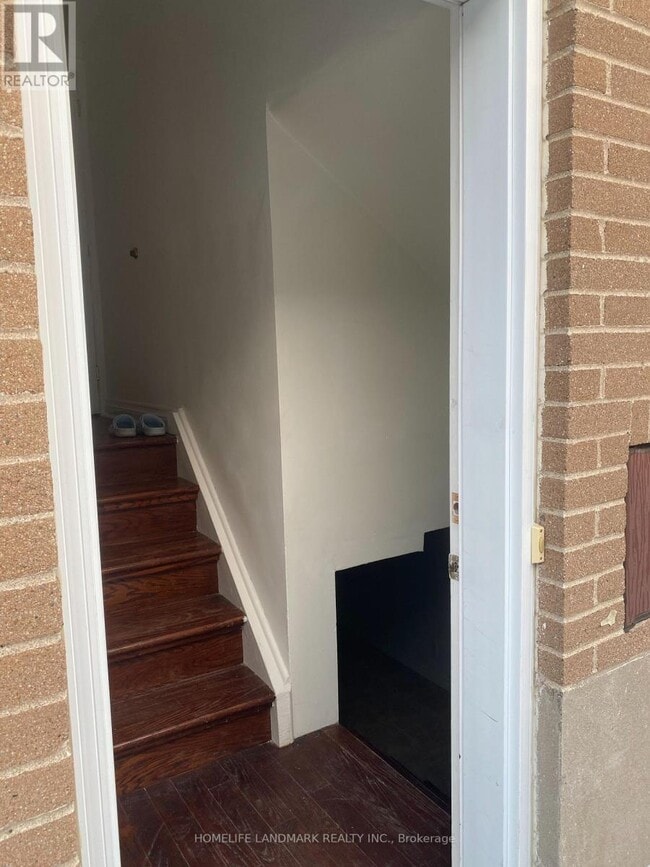 Building Photo - 111 Clifton Ave