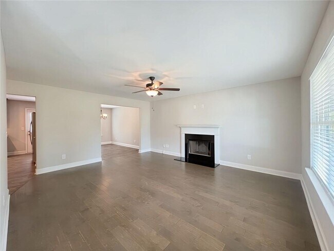 Building Photo - 5332 Lawson Lake Dr