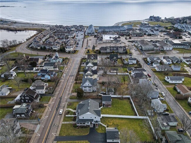 Foto del edificio - 60 Narragansett Ave