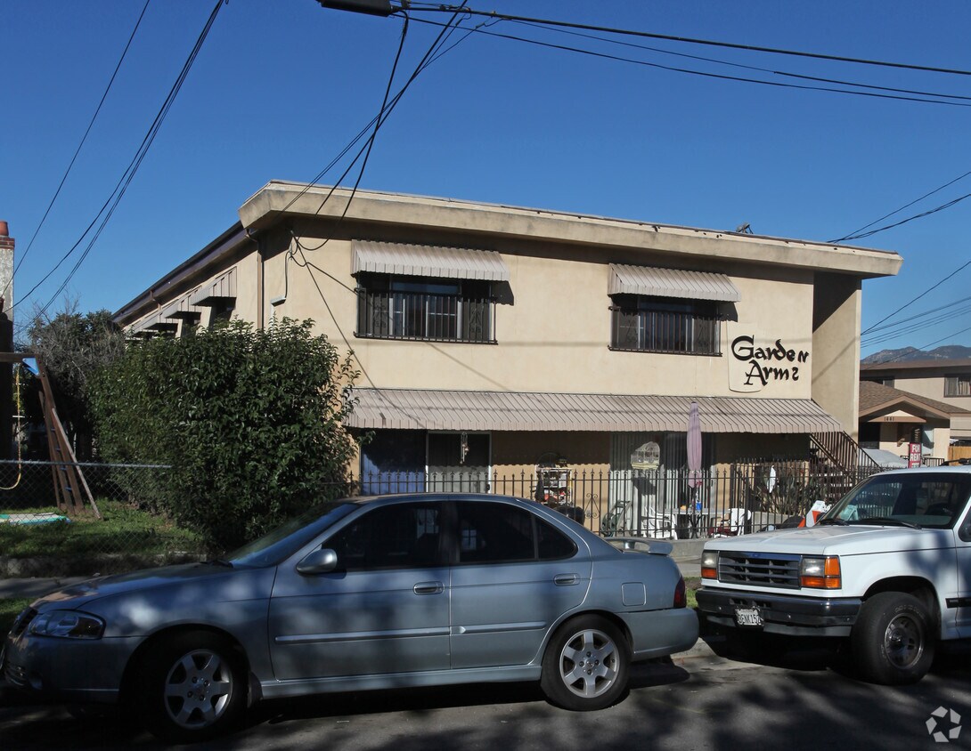 Foto del edificio - 1435-1437 N Avenue 47