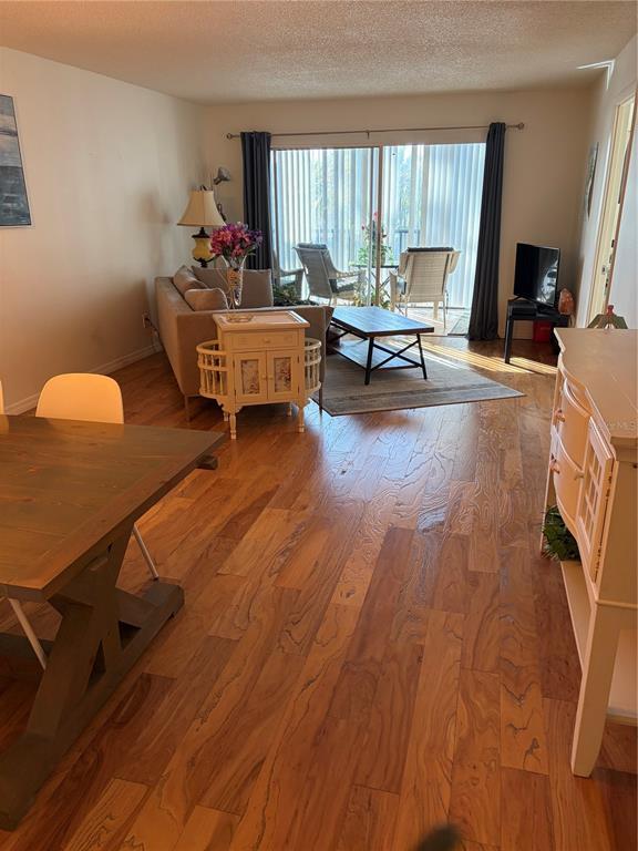 Foto del edificio - 3700 S Osprey Ave