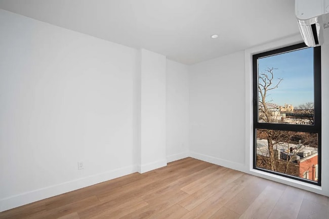 Foto del edificio - 23-33 Astoria Blvd