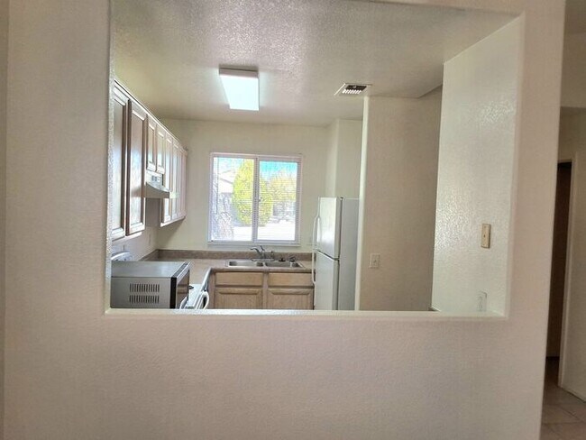 Building Photo - 7384 E Cross Ridge Pl