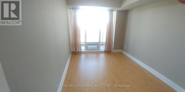 Photo du bâtiment - 7 N Park Rd