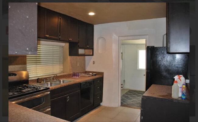 Foto del edificio - 82481 Valencia Ave