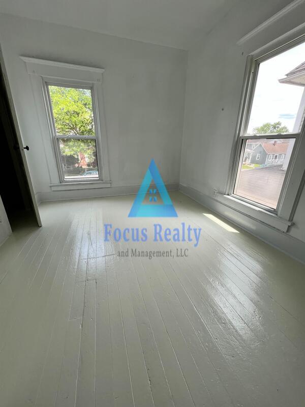 817 N Columbus St, Lancaster, OH 43130 Condo for Rent in Lancaster