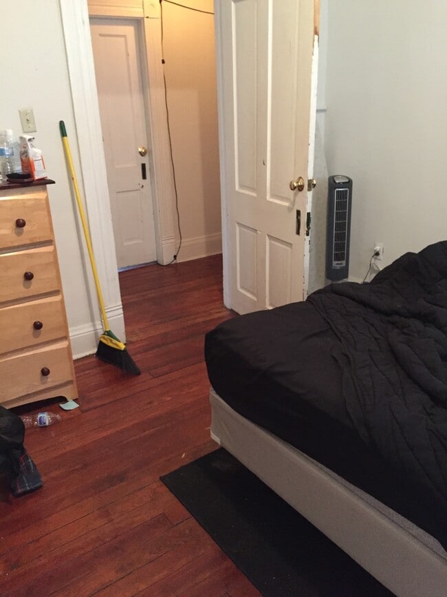 Bedroom - 260 Kentucky Ave