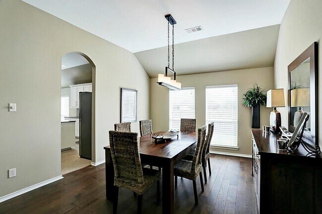 Building Photo - 1615 Brendon Trail Ln