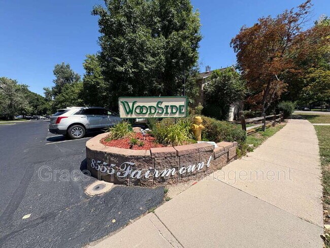 Foto del edificio - 8555 E Fairmount Dr