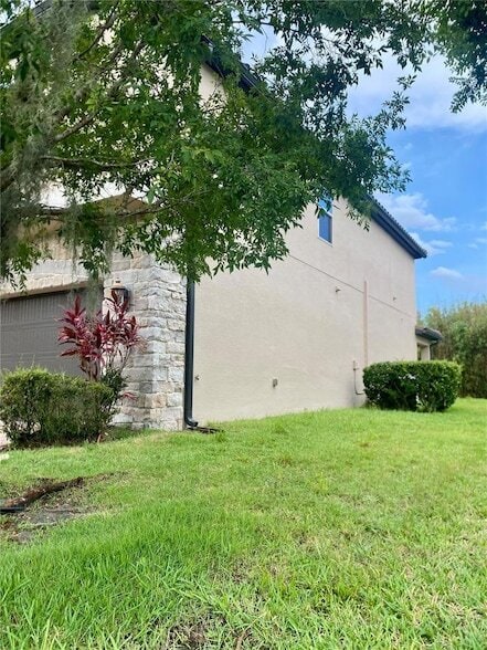 Building Photo - 14847 Golden Sunburst Ave