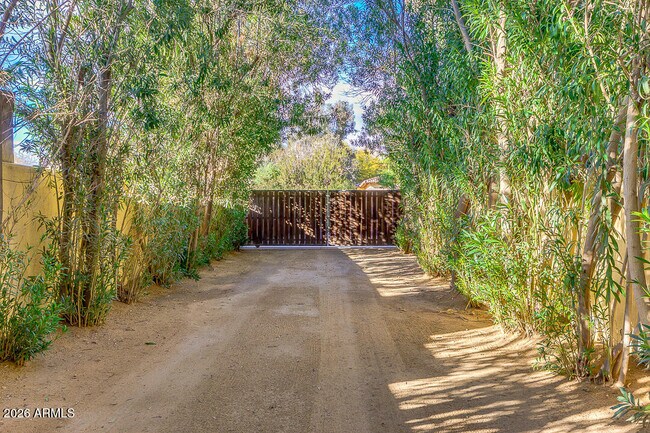 Foto del edificio - 6526 E Exeter Blvd