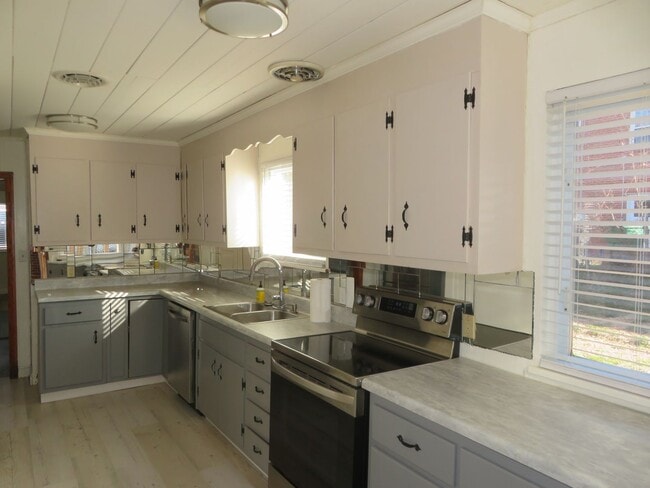 Foto del edificio - Colonial Heights Virginia