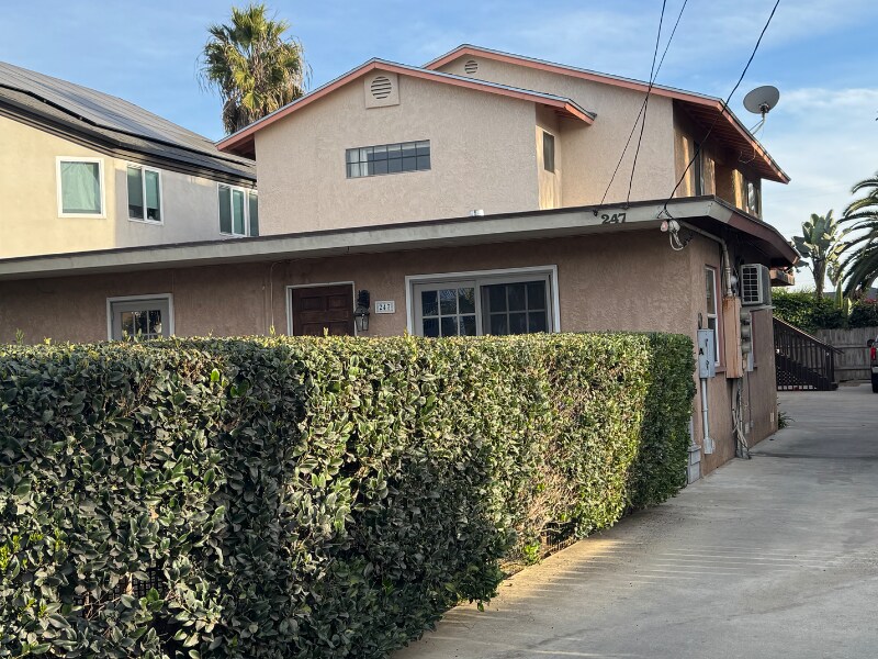 Foto principal - 247 Juniper Ave