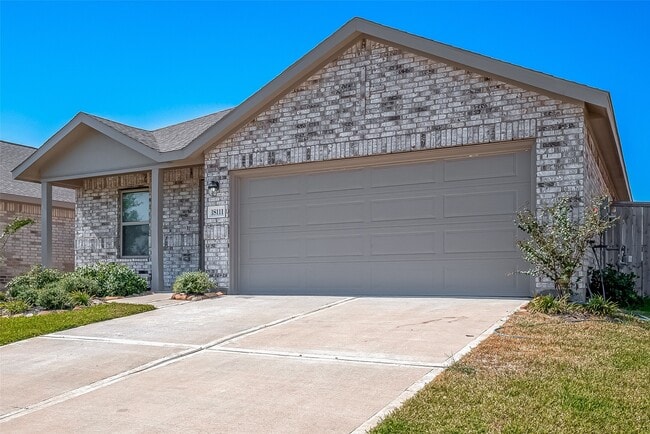 Building Photo - 18111 Robin Creek Dr