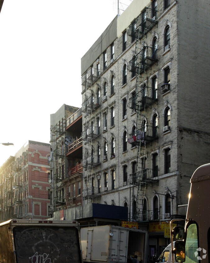Broome en la calle 295, - 295 Broome St