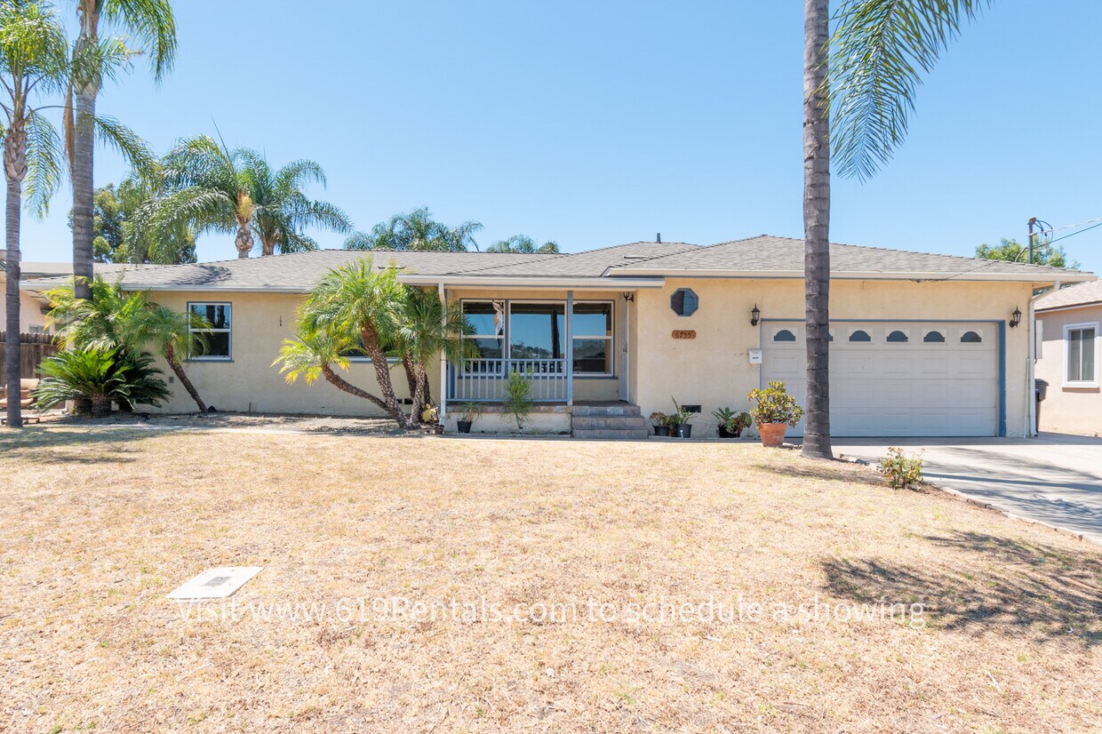 Primary Photo - Beautiful Large 4 Bedroom, 2 Bath Home