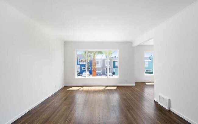 Building Photo - 3728-3730 Taraval St