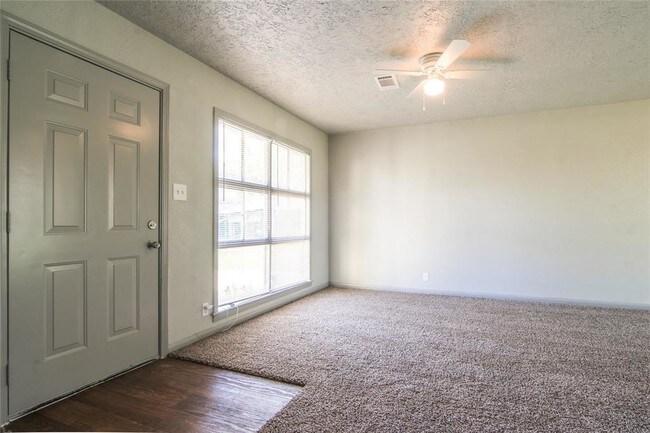 Building Photo - 3703 Tristan St